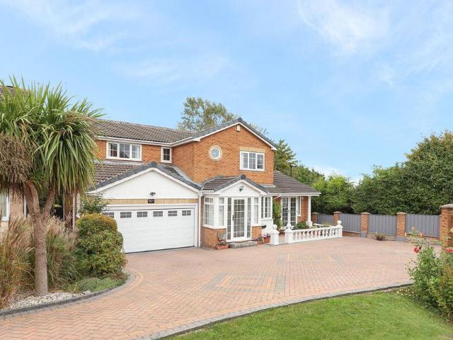 House for sale in Hackenthorpe, South Yorkshire