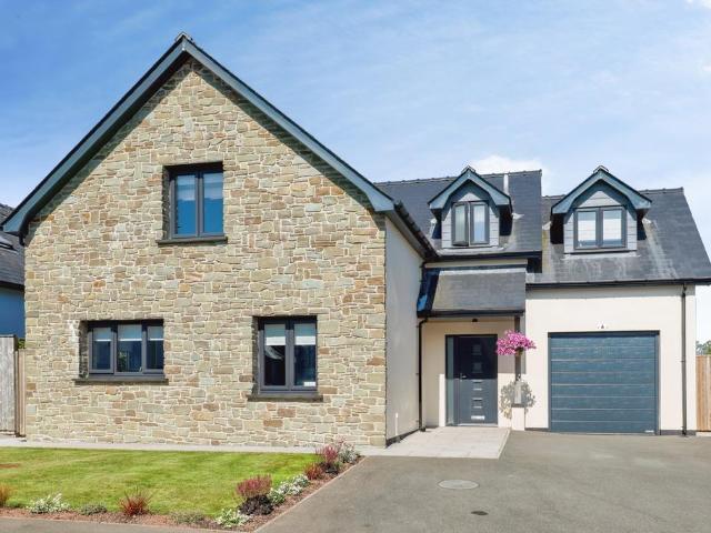 House for sale in Laugharne, Wales