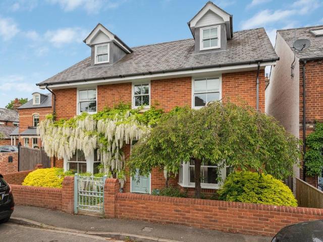 House for sale in Lunnon, Buckinghamshire