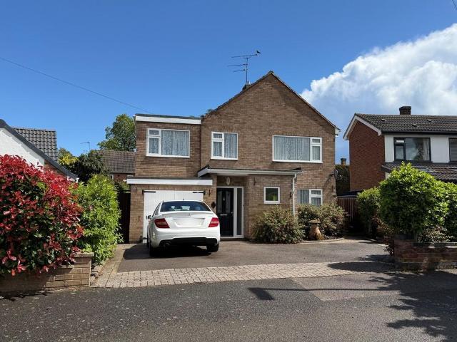 House for sale in Green Close, Warwickshire