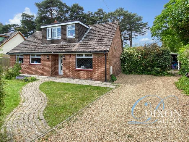 House for sale in Tricketts Cross, Ferndown