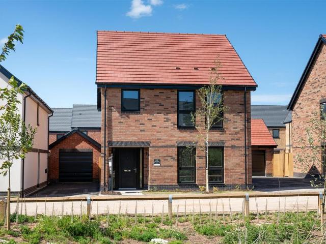 House for sale in Barton In Fabis, East Midlands