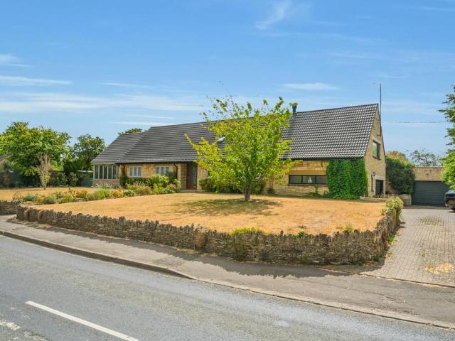 House for sale in Fossebridge, Gloucestershire