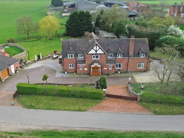 House for sale in Alderminster, Warwickshire