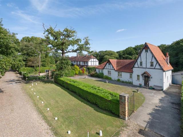 House for sale in Radfall, The Bridge