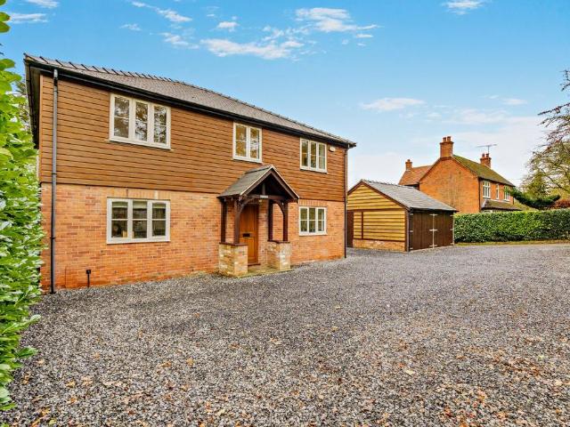 House for sale in Ashmore Green, West Berkshire