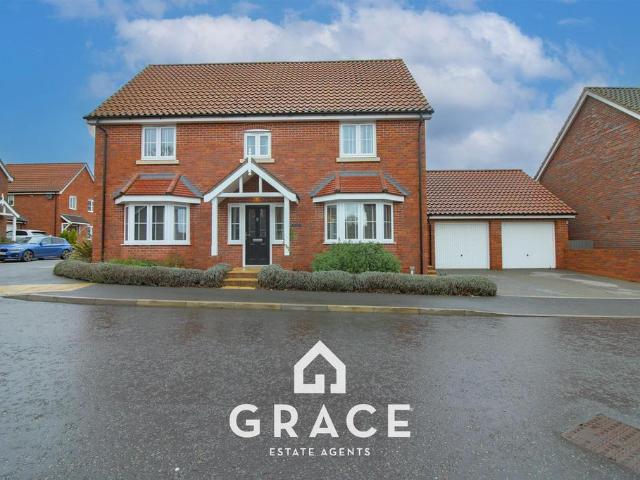 House for sale in Chelmondiston, Suffolk