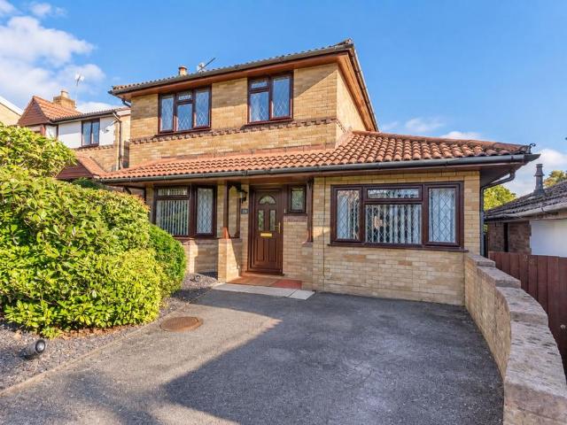 House for sale in Ty Canol, Cwmbrân