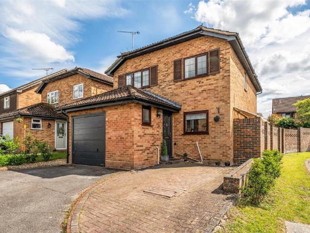 House for sale in Moulsham Green, Hart