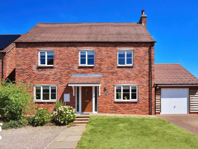 House for sale in Bromsberrow Heath, Gloucestershire
