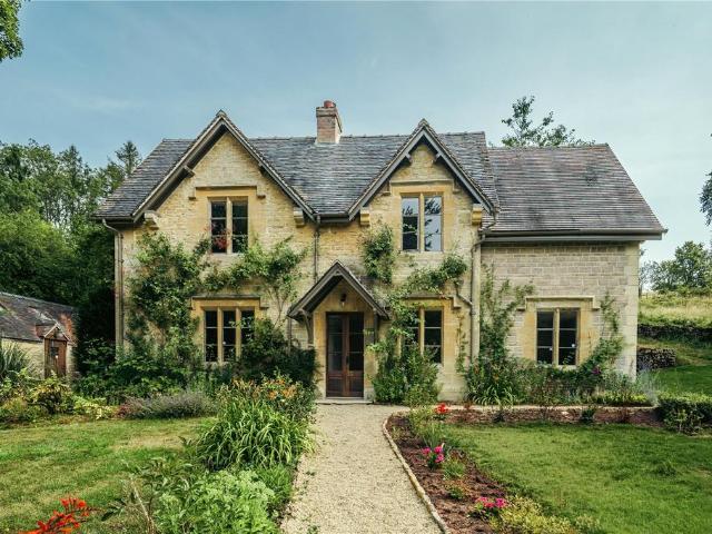 House for sale in Fossebridge, Gloucestershire