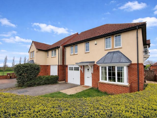 House for sale in Ermine East, Brayford