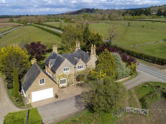 House for sale in Pamington, Gloucestershire