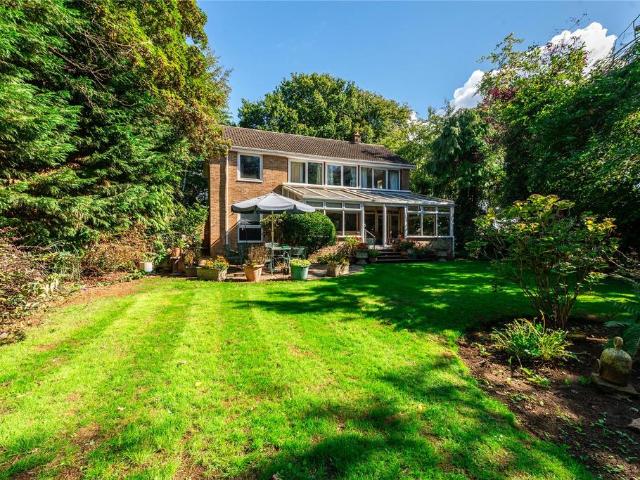 House for sale in Earls Barton