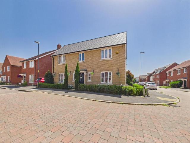 House for sale in Berryfield, Buckinghamshire