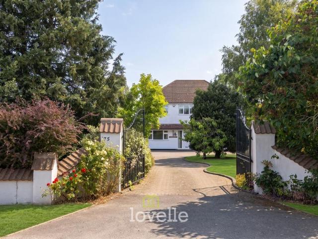 House for sale in Holton le Clay, Belleau