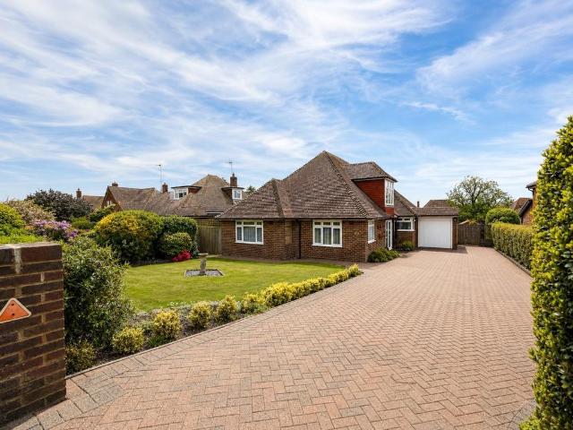 House for sale in Cooden, Heathlands