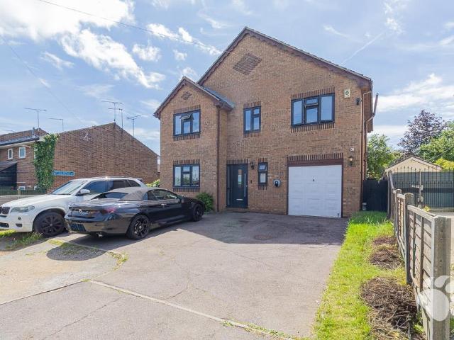 House for sale in Lee Chapel, Vange