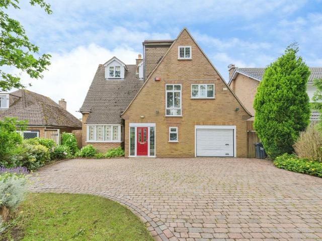 House for sale in Sutton Coldfield, West Midlands