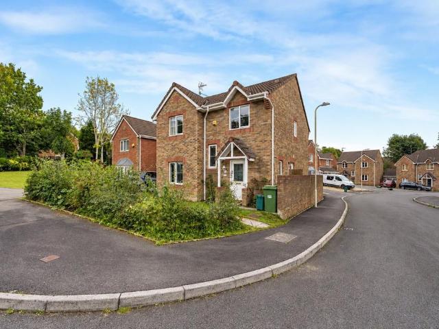 House for sale in Llantwit Fardre, Church Village