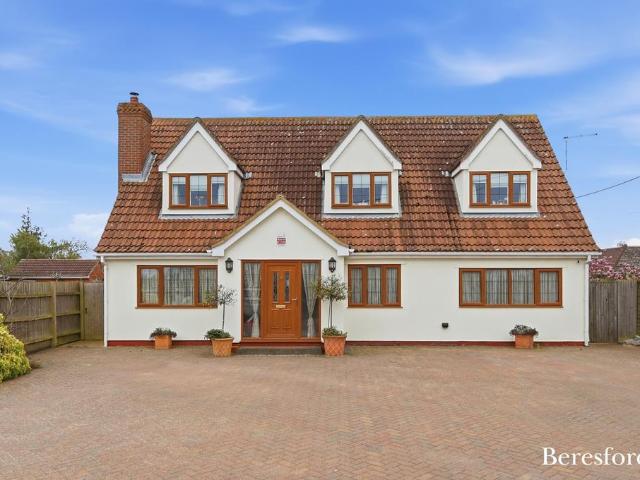 House for sale in Elmstead, Dale Hill
