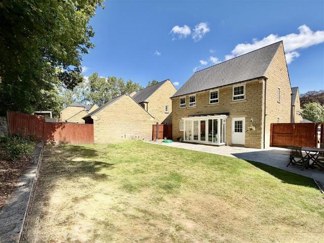 House for sale in South Crosland, West Yorkshire