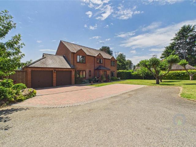 House for sale in Great Billing, Little Billing