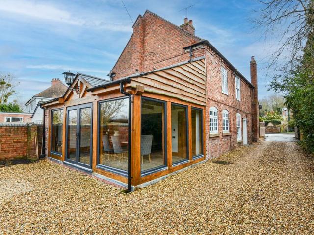 House for sale in The Village, Malvern Hills