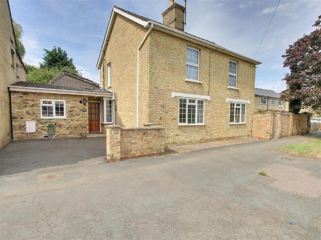 House for sale in Huntingdon, Cambridgeshire