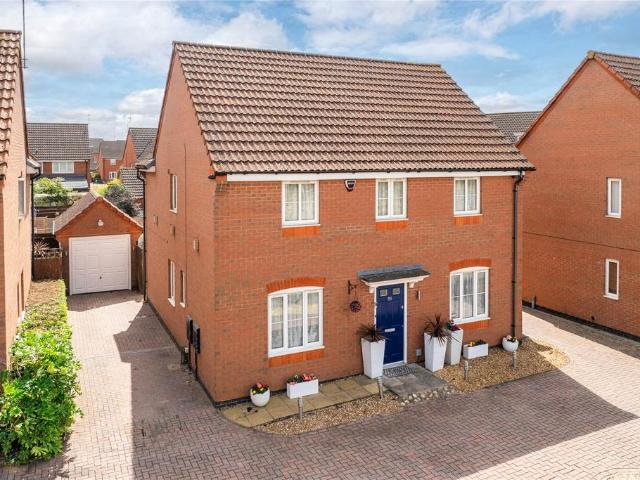 House for sale in Rushden