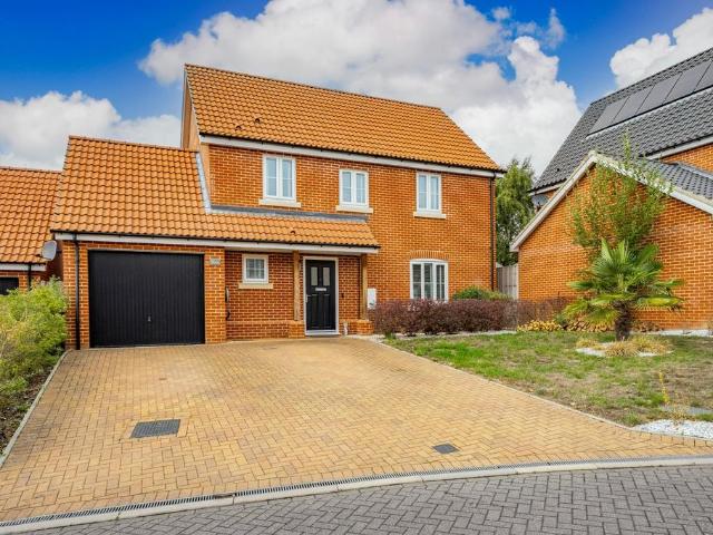 House for sale in Acle, Crostwick