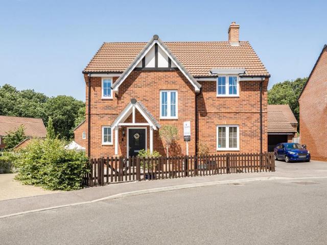 House for sale in Crowdhill, Helford
