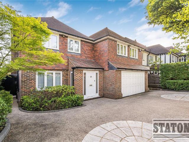 House for sale in Whetstone, Greater London