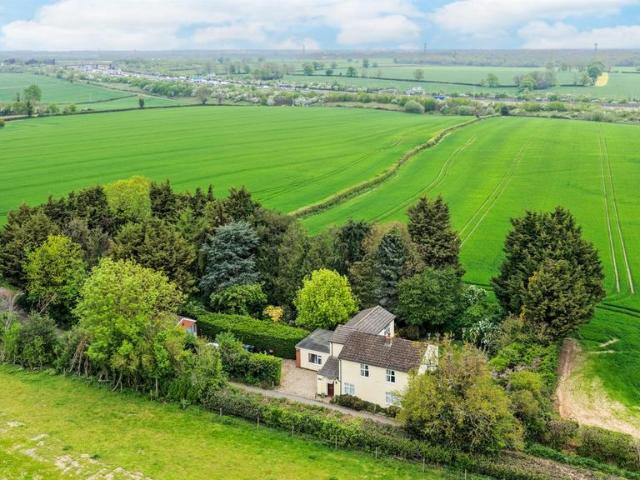 House for sale in Five Acres, Hertfordshire