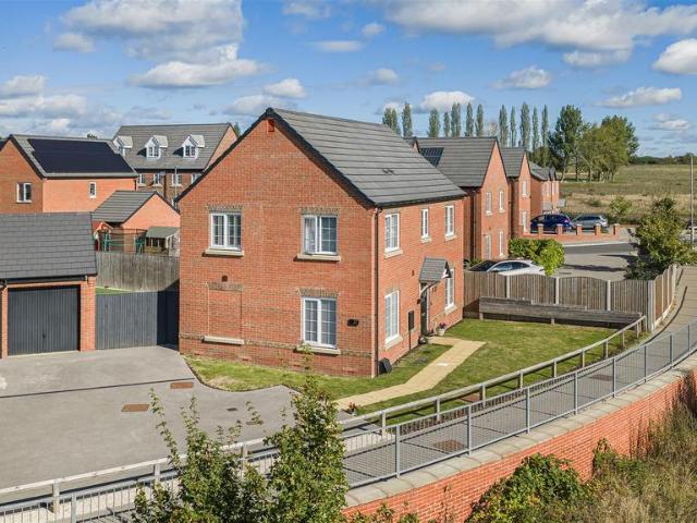 House for sale in Purston Jaglin, West Yorkshire