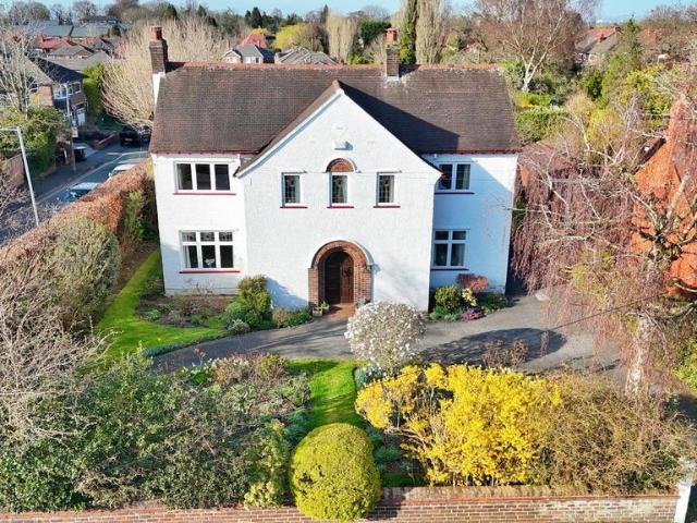 House for sale in Cheadle Hulme, Greater Manchester