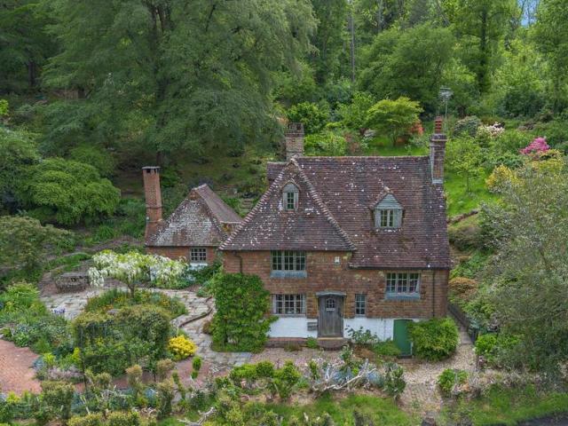 House for sale in Perryfields, West Sussex
