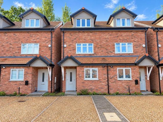House for sale in Heald Green, Greater Manchester