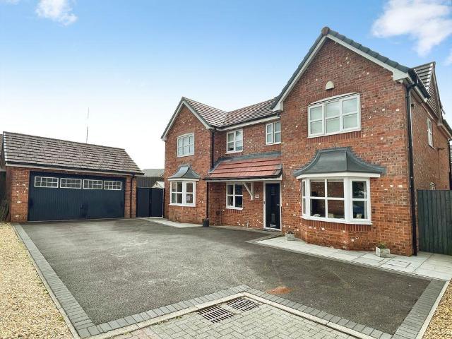 House for sale in Westhoughton, Lee Bank