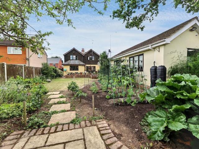 House for sale in Dale Hill, Essex