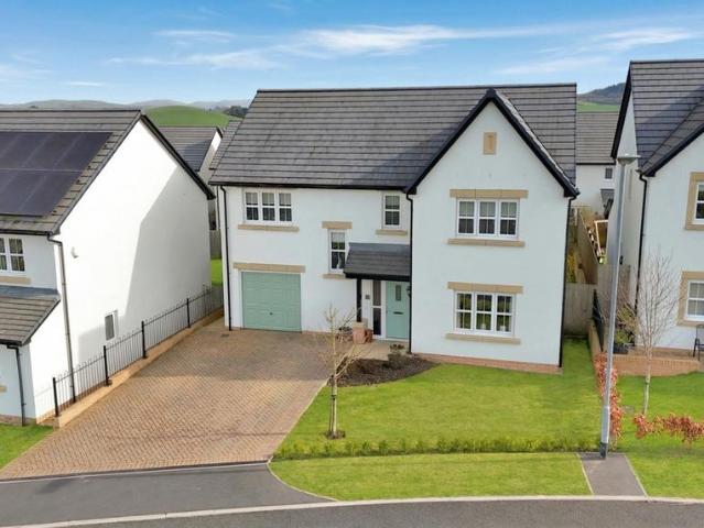 House for sale in Endmoor