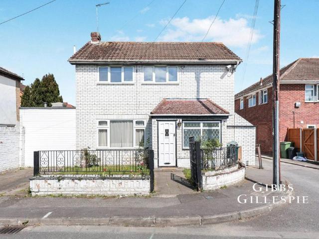House for sale in Greater London