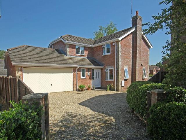 House for sale in Alderholt, East Dorset