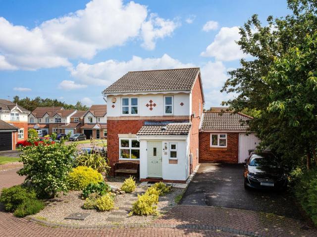 House for sale in High Field, York