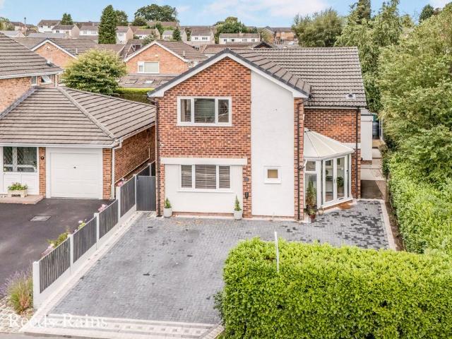 House for sale in Ivy Farm, Macclesfield