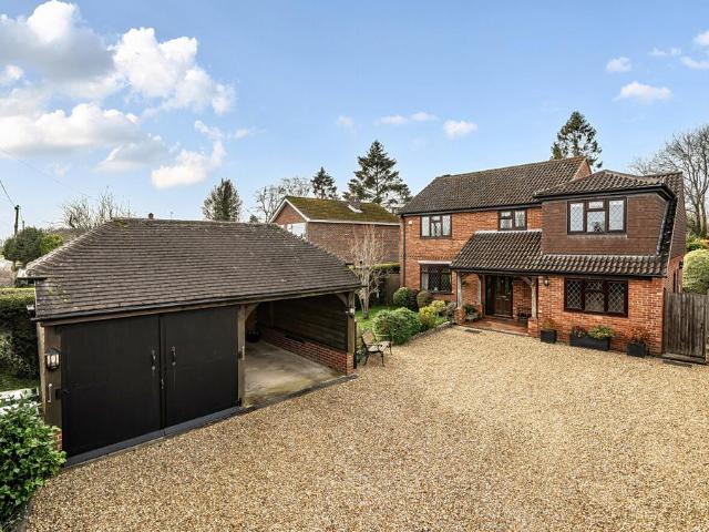 House for sale in Shirrell Heath, Hampshire