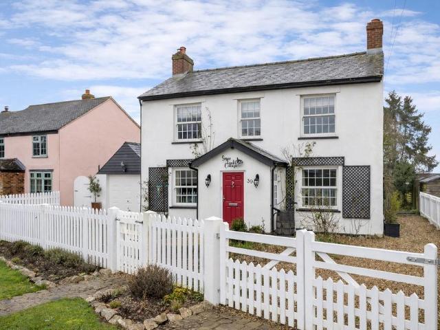House for sale in King's Walden, Hertfordshire