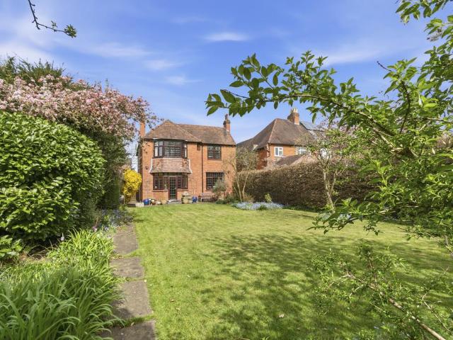 House for sale in Overslade, New Bilton