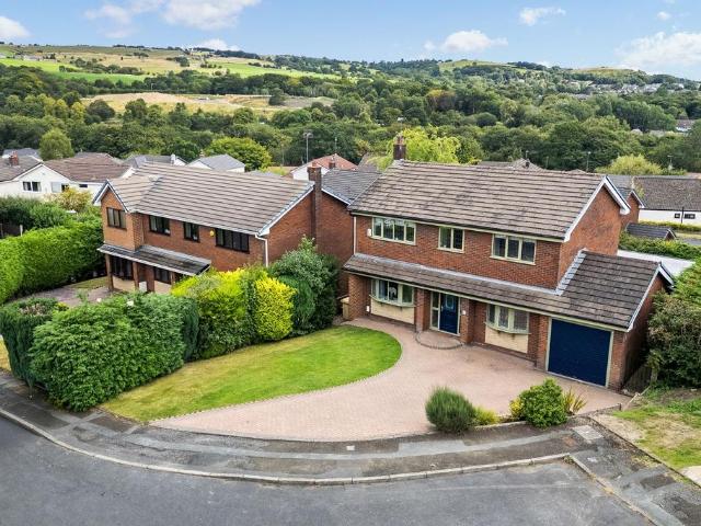 House for sale in Bradshaw, Bolton