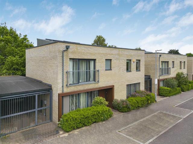 House for sale in Arbury, Cambridgeshire